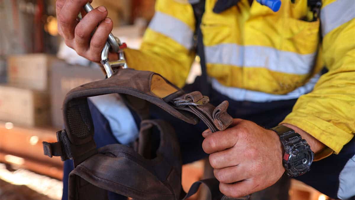 Common Mistakes With Tool Bag: Avoid These Costly Errors Today