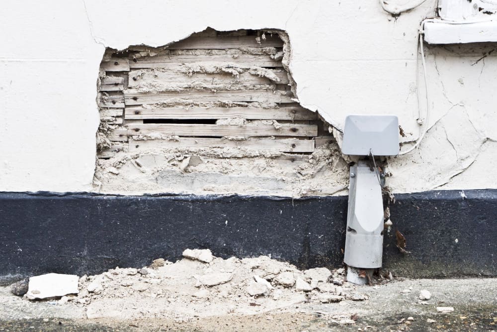 Close-up Asbestos Built-up Roofing Layers, Example of a com…