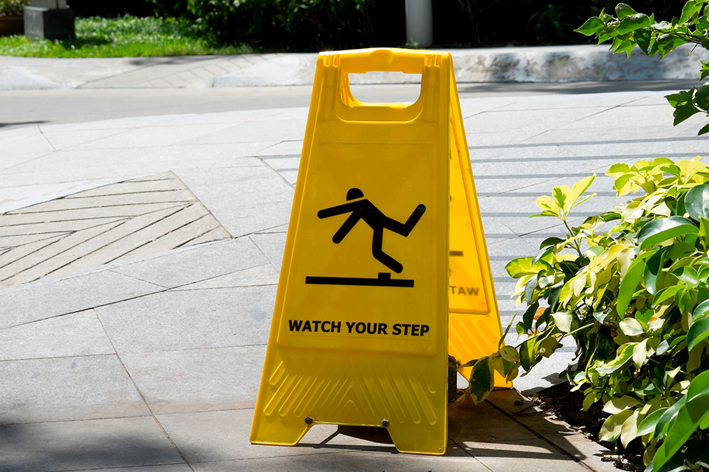 how many people suffer from slips trips and falls at work